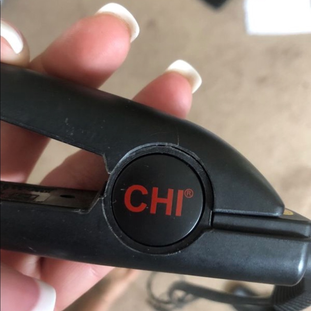 CHI straightener
